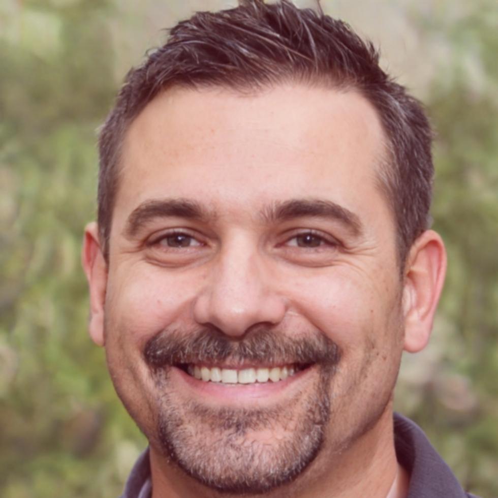 Instructor del programa de identificación de talentos